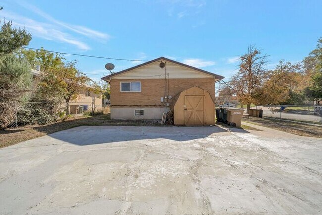 Building Photo - Remodeled Bungalow Style Home w/ Basement