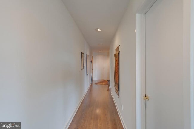 Building Photo - 2038 18th St NW