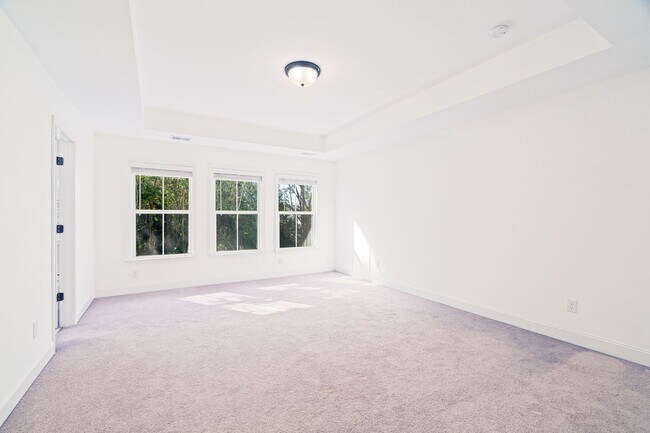 Building Photo - Spacious Lowcountry Retreat in Moncks Corner