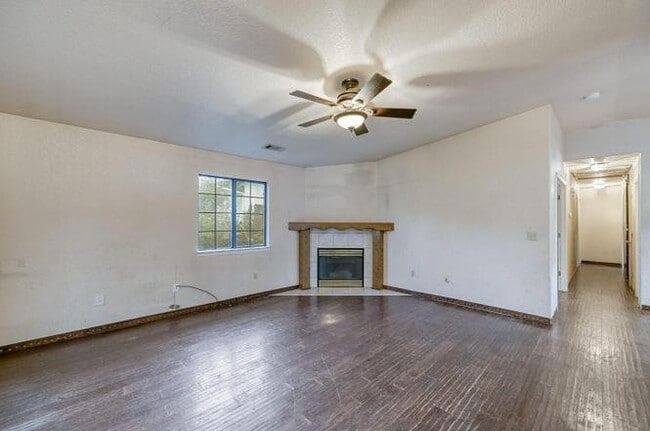Building Photo - 3359 Billings Dr