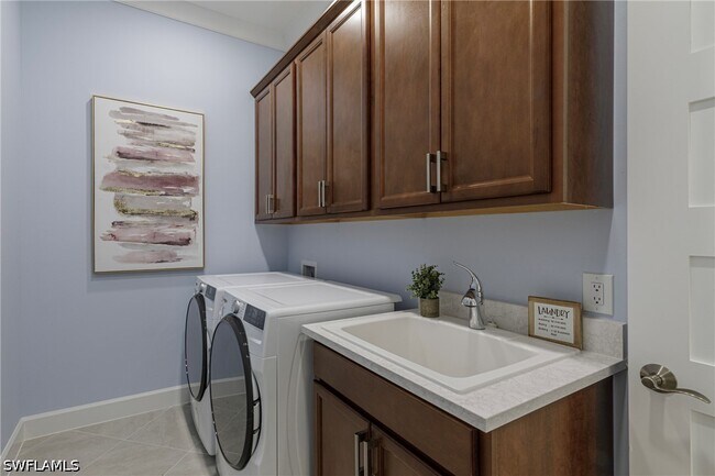 Building Photo - 8912 Calypso Ct