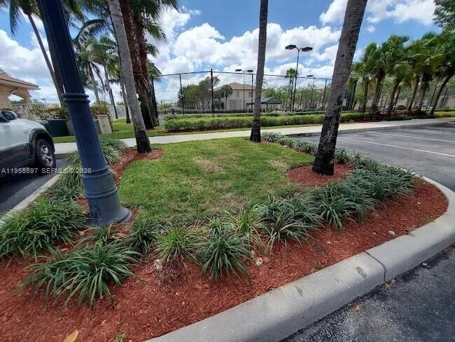 Building Photo - 2650 SW 84th Terrace