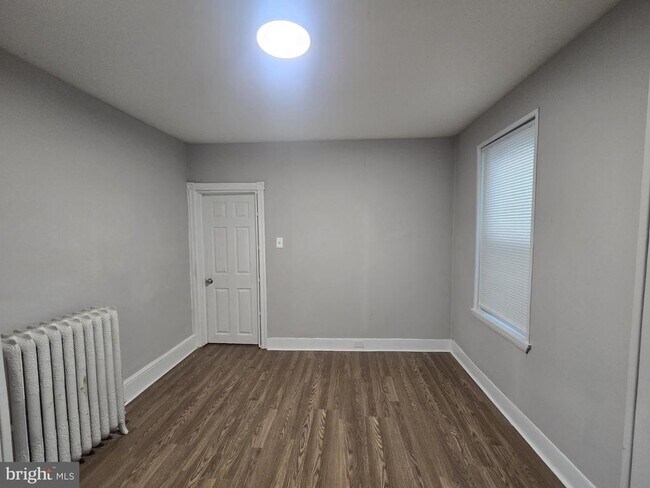 Building Photo - 2036 S 65th St