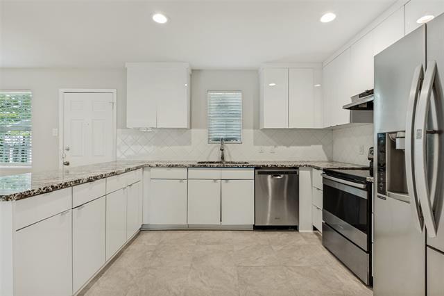 Building Photo - 717 Willowbrook Dr