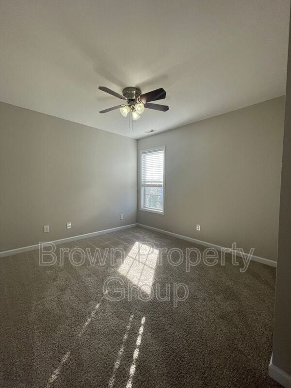 Building Photo - 370 Fairfield Cir