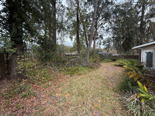 Building Photo - Charming 3-Bedroom Home in Broadmoor – Move-In Ready!