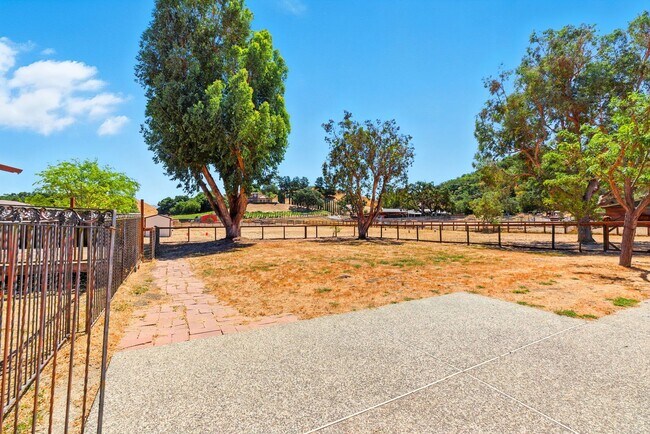 Building Photo - $5995 - Ranch-style home with acreage in West Gilroy's quiet countryside