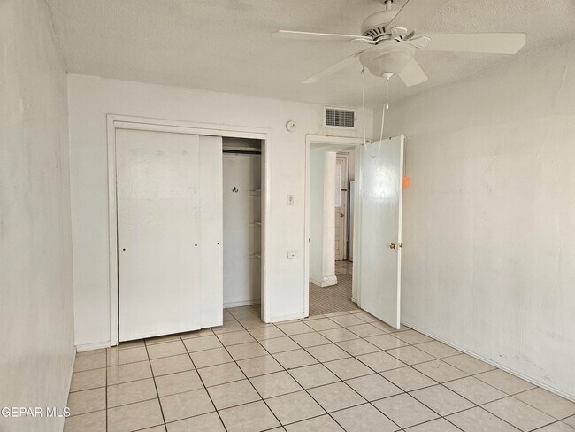 Building Photo - 2908 Idalia Ave