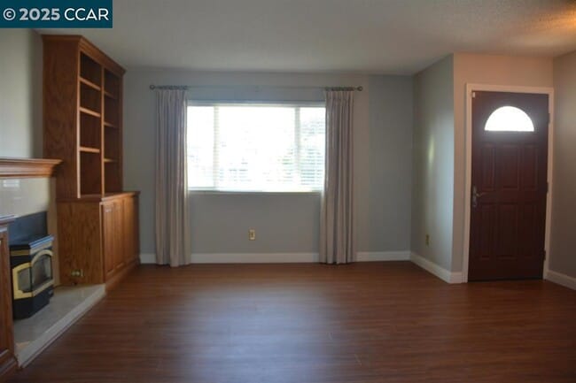 Building Photo - 3320 Blythe Dr