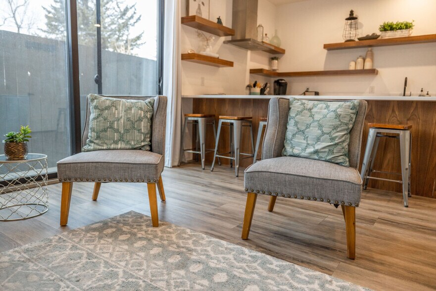 Building Photo - 2597 S 700 E