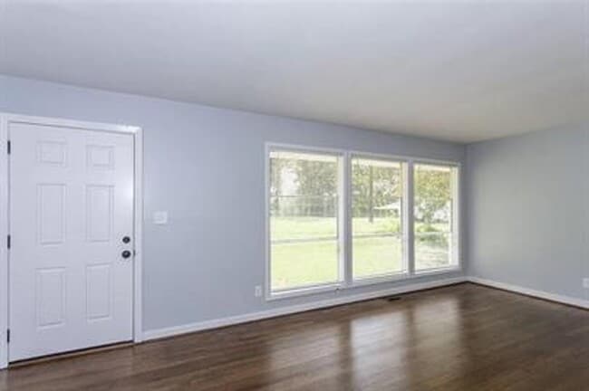 Building Photo - Modern 3BR/2BA Near UAB & Downtown