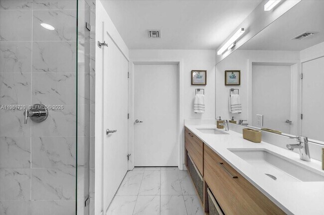 Building Photo - 16385 Biscayne Blvd