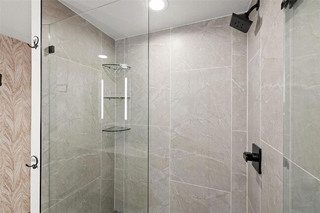 Building Photo - 1208 E Kennedy Blvd