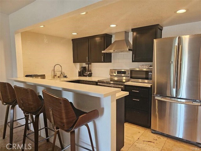Building Photo - 22867 Cove View St