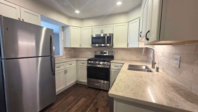 Building Photo - 623 S McKinley Ave