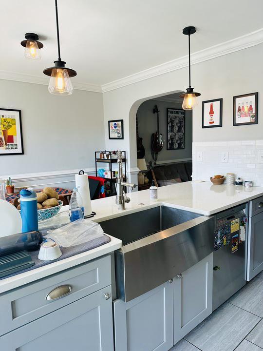 Building Photo - 1911 D St NE