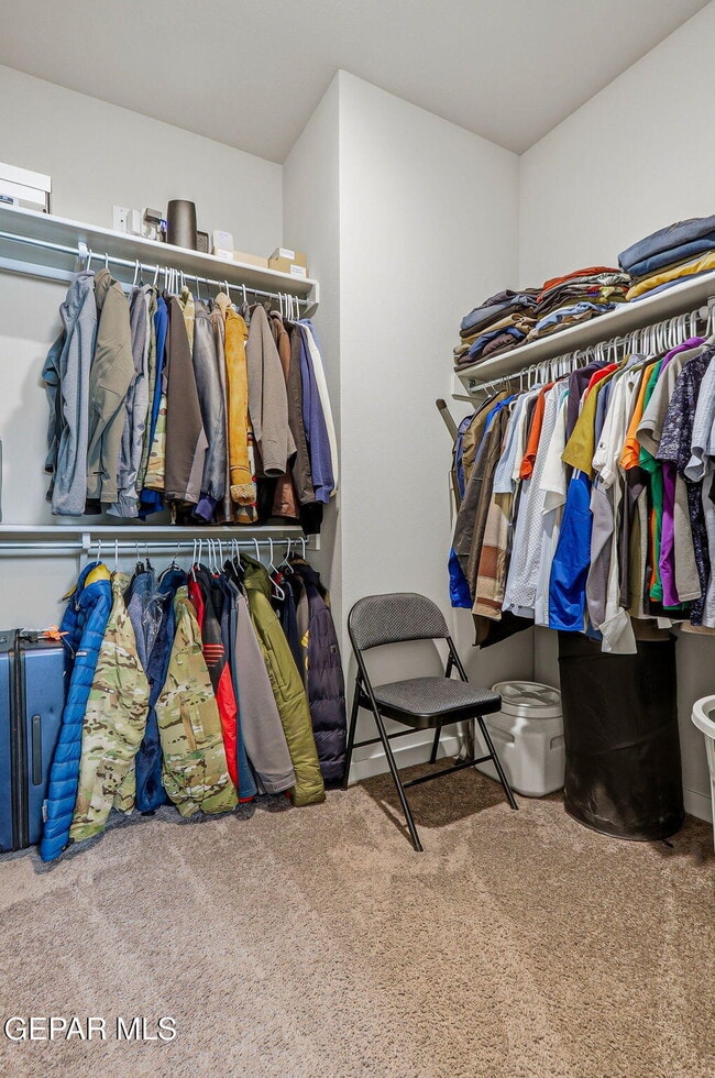 Building Photo - 51049 Fox Trl Ave