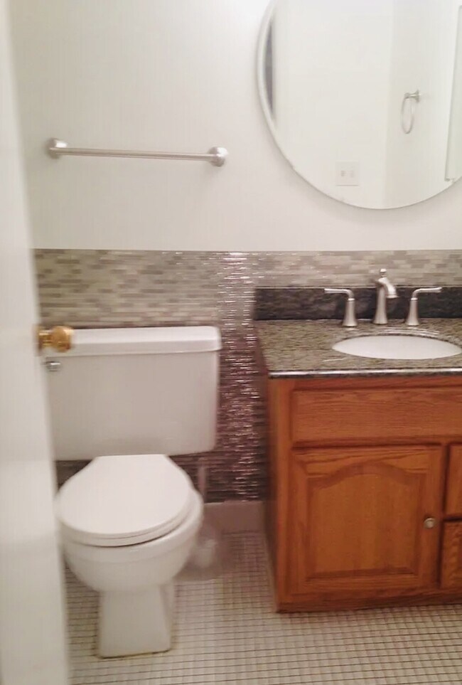 Building Photo - 6412 83rd Ct N