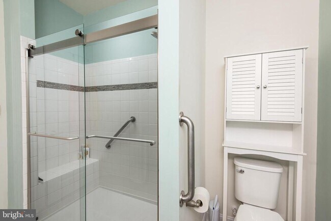 Building Photo - 858 Moorings Cir