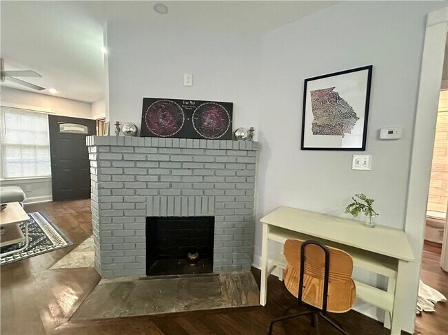 Building Photo - 551 Culberson St SW