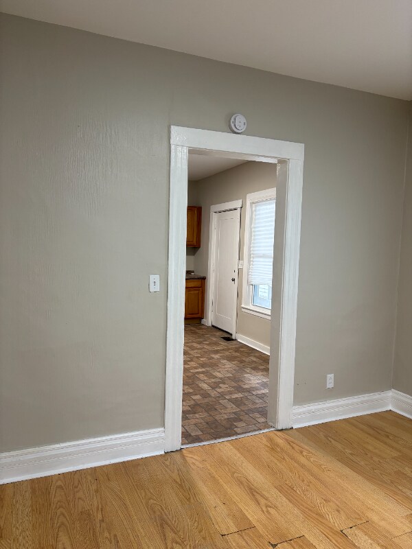 Building Photo - 1045 Hudson Ave