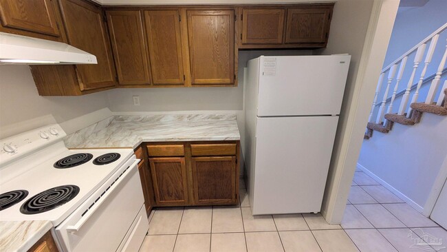 Building Photo - 3041 Belle Meade Dr