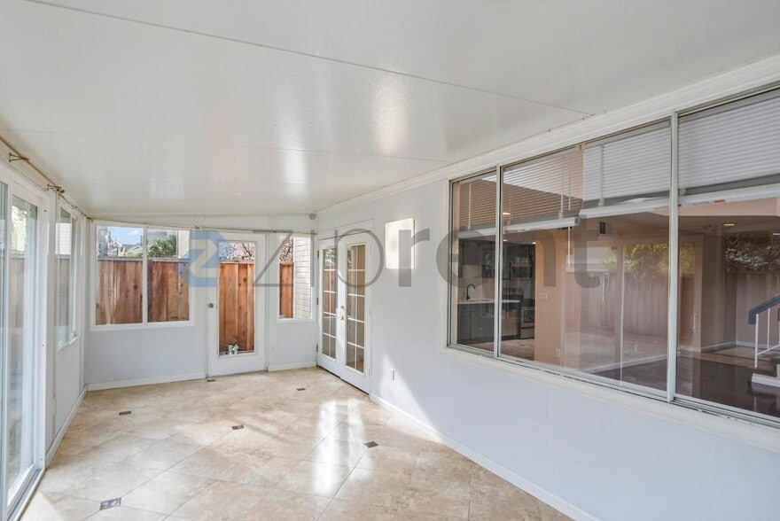 Building Photo - 5968 Show Terrace