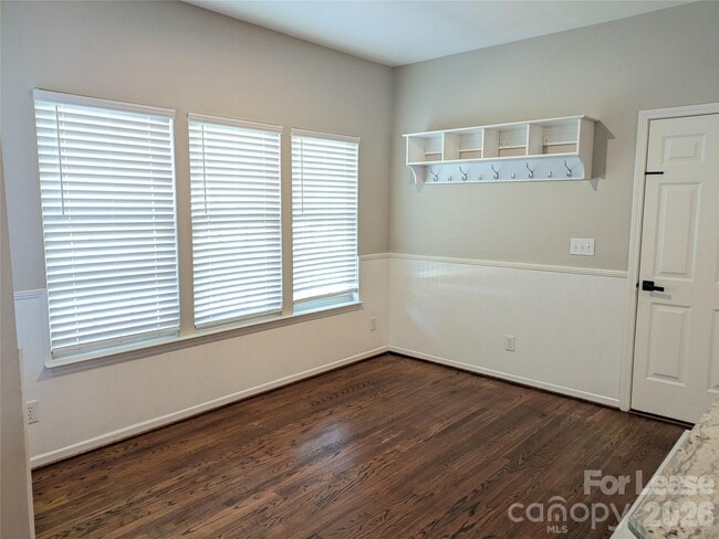 Building Photo - 279 Chandeleur Dr