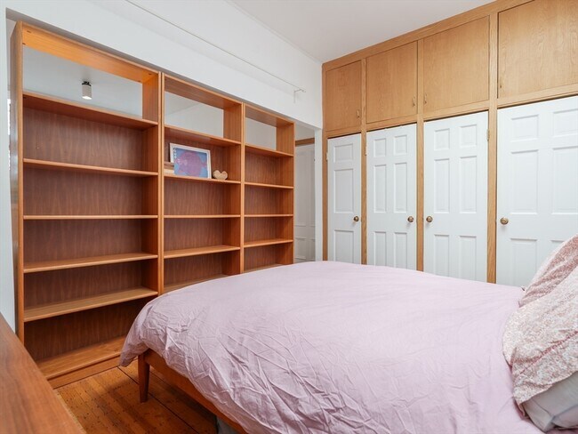 Building Photo - 31 Pinckney St