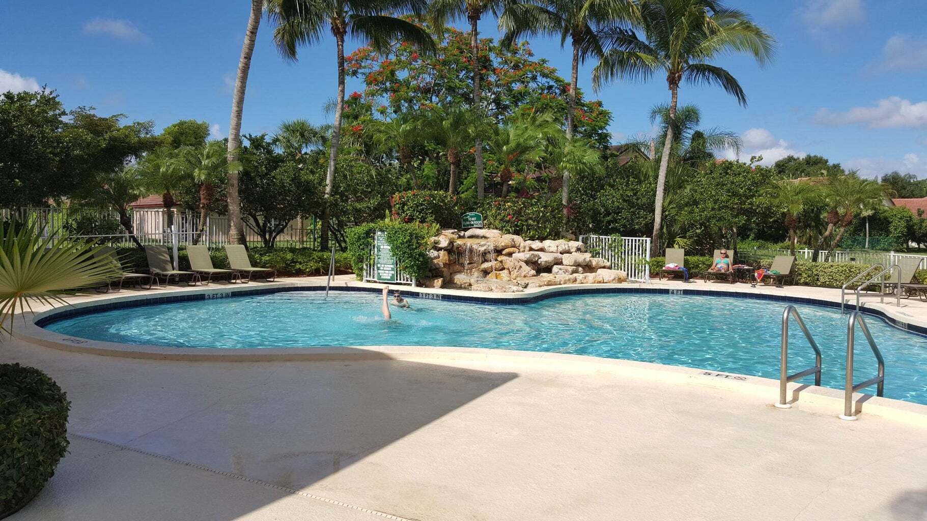 Building Photo - 6143 Seminole Gardens Cir