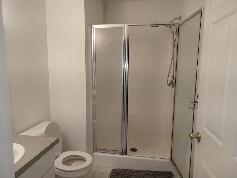 Building Photo - 2696 S Knightsbridge Cir