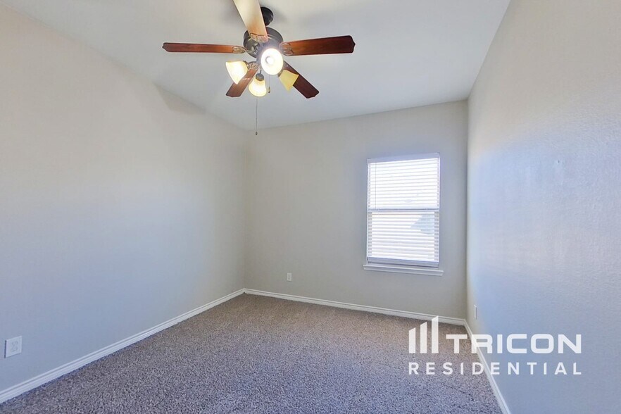 Building Photo - 4120 Comanche Dr