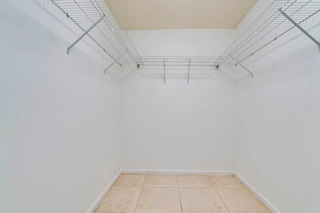 Building Photo - 7107 181st St