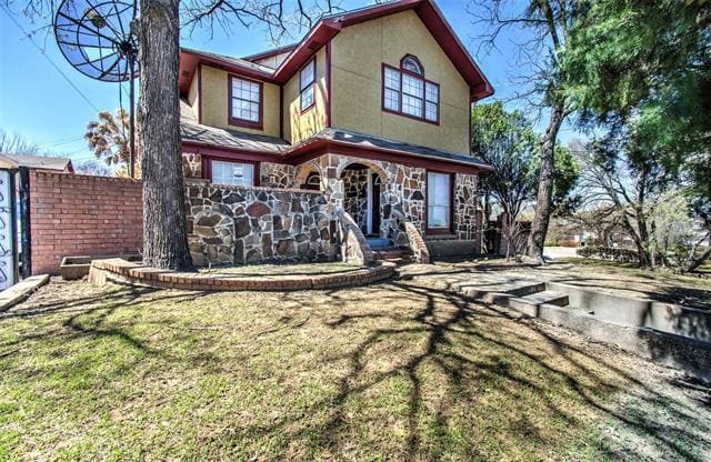 Primary Photo - 919 N Beckley Ave