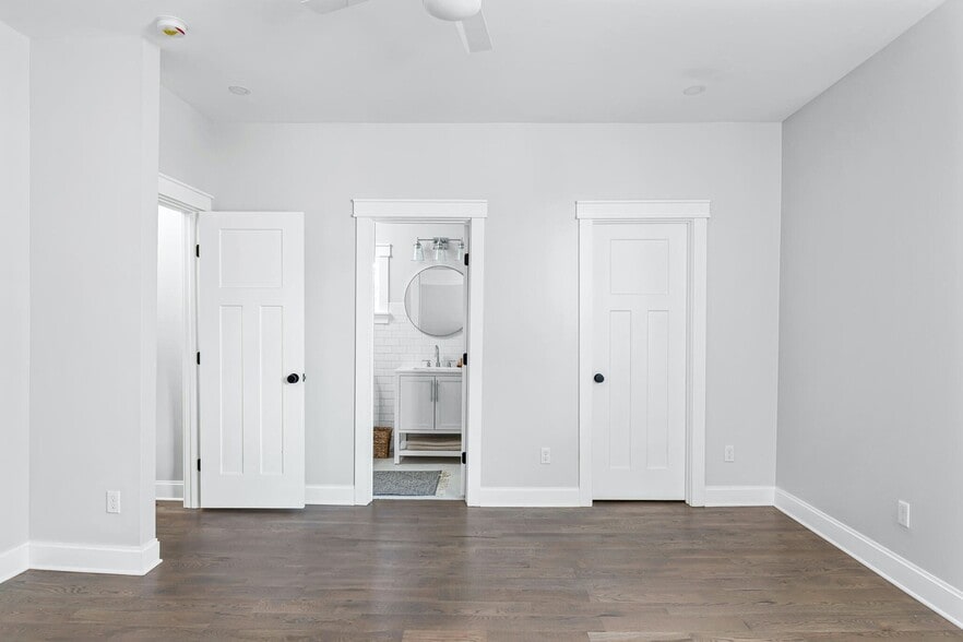 Building Photo - 426 Hart Ave