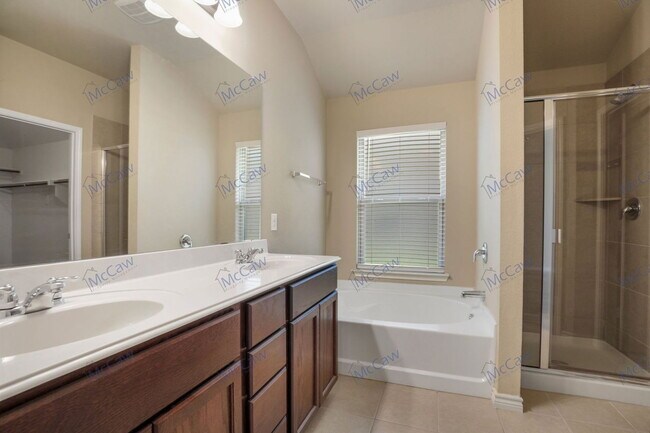 Building Photo - 2216 Eppright Dr