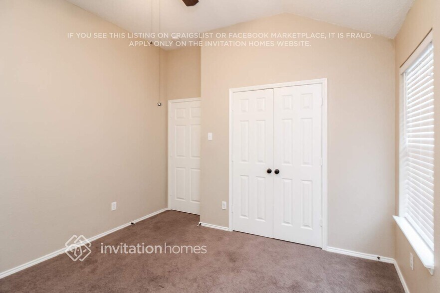 Building Photo - 1501 High Crest Dr