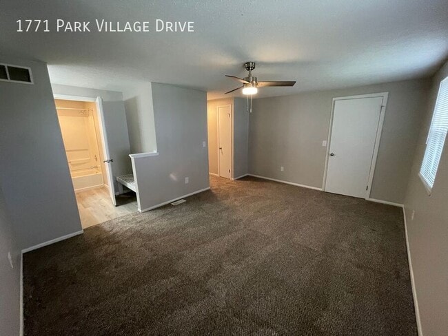 Building Photo - 1771 Park Village Dr