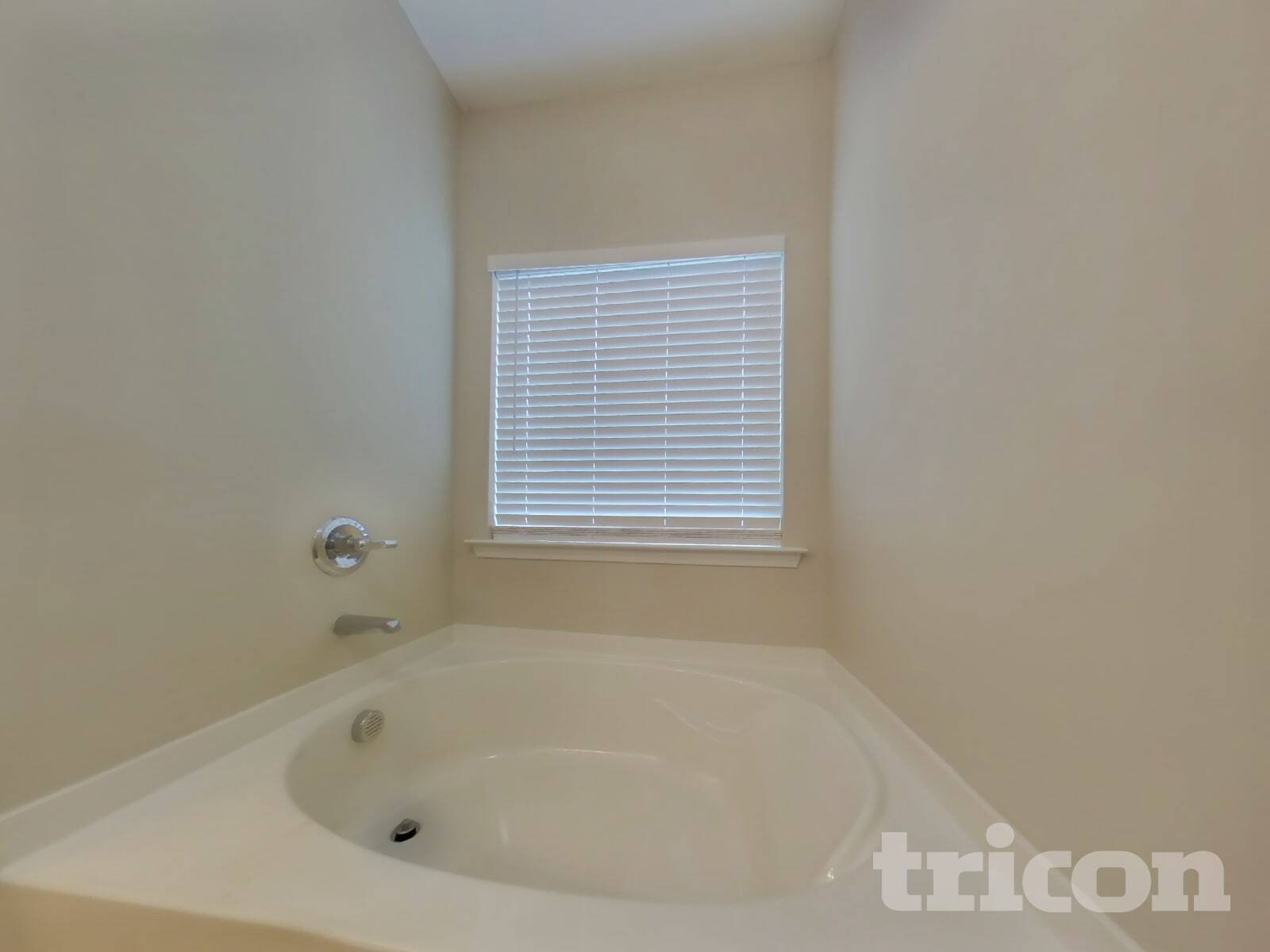 Building Photo - 45 Oak Hollow Way