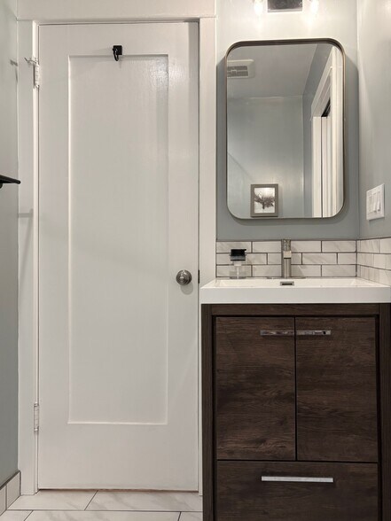 Bathroom 1 - 559 W 39th St