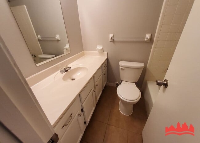 Building Photo - 5737 Scottsdale Ave