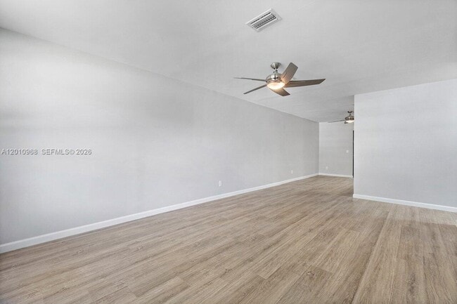 Building Photo - 1367 Riverside Cir