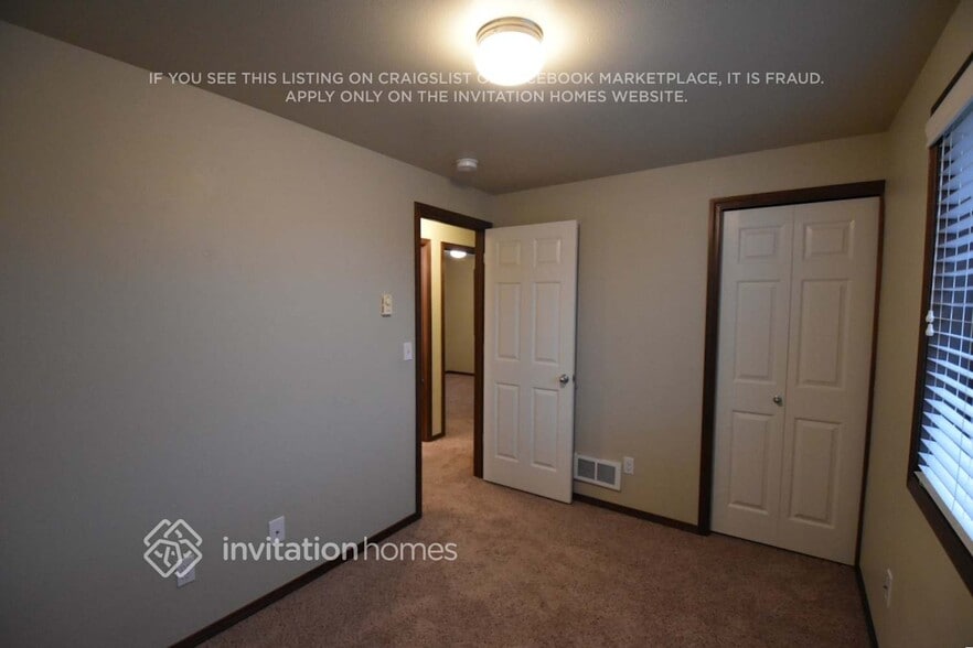 Building Photo - 14548 46th Dr NE