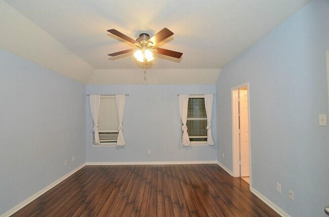 Building Photo - 11306 Overland Trail Dr