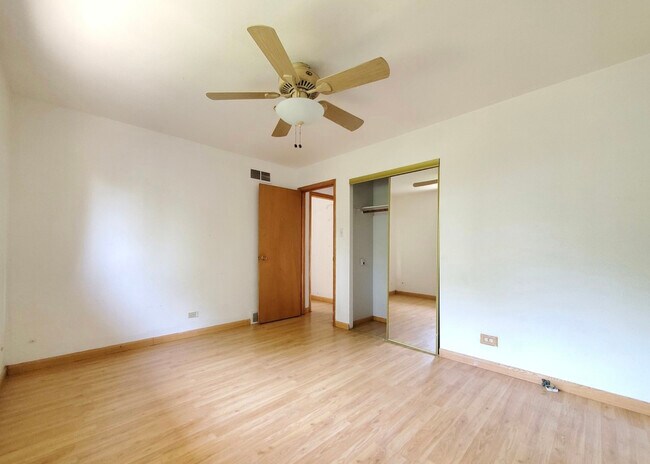 Building Photo - 14424 Sanderson Ave