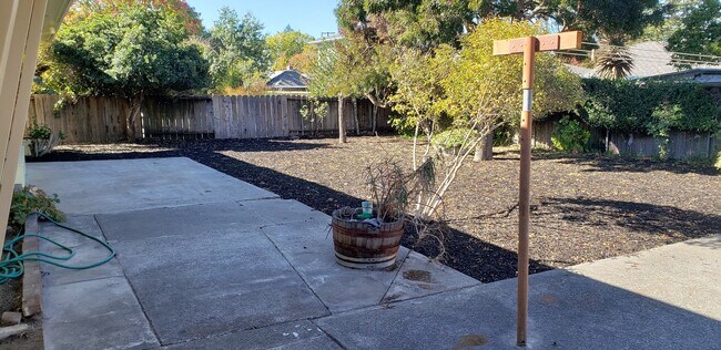 Building Photo - Excellent, Well Preserved and Restored 3 Bedroom Home - Available Soon!