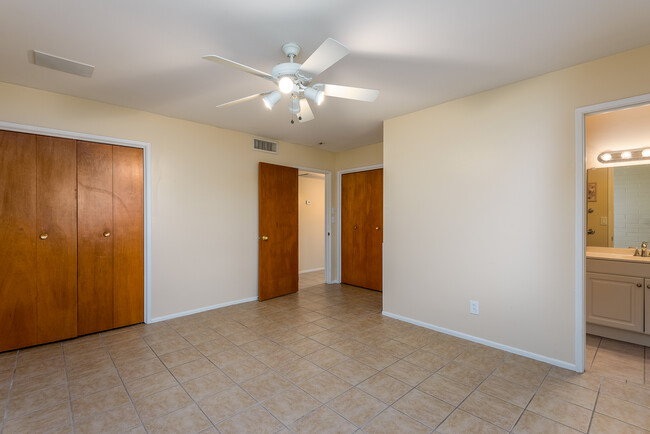 Master bedroom - 11402 N 110th Dr