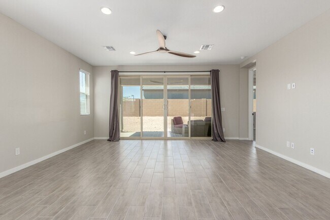 Building Photo - 18434 E Camila Dr
