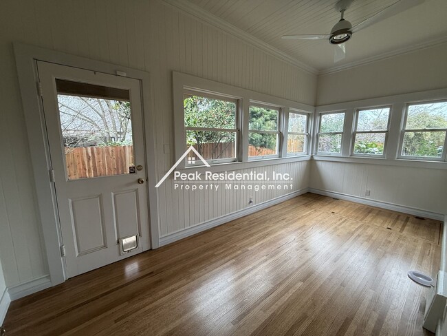 Building Photo - Beautiful Penryn 3bd/2ba House With Detach...
