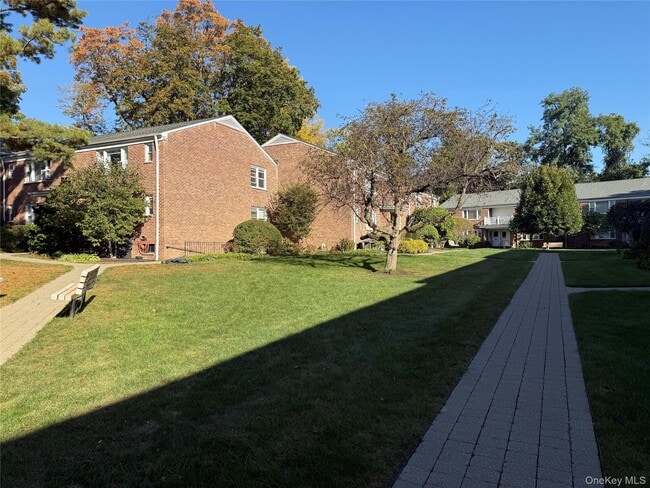 Building Photo - 37 Carpenter Ave